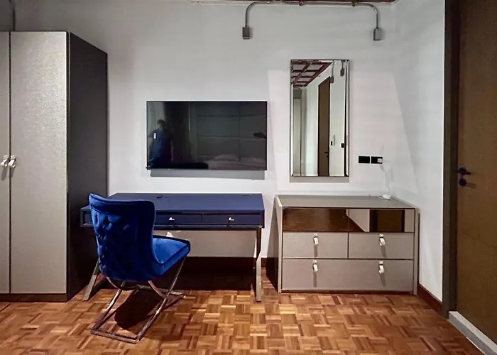 Apartment Brown Brick Thonglor - Greenery Bangkok