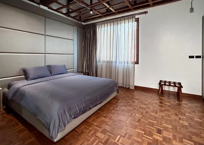 Apartment Brown Brick Thonglor - Greenery